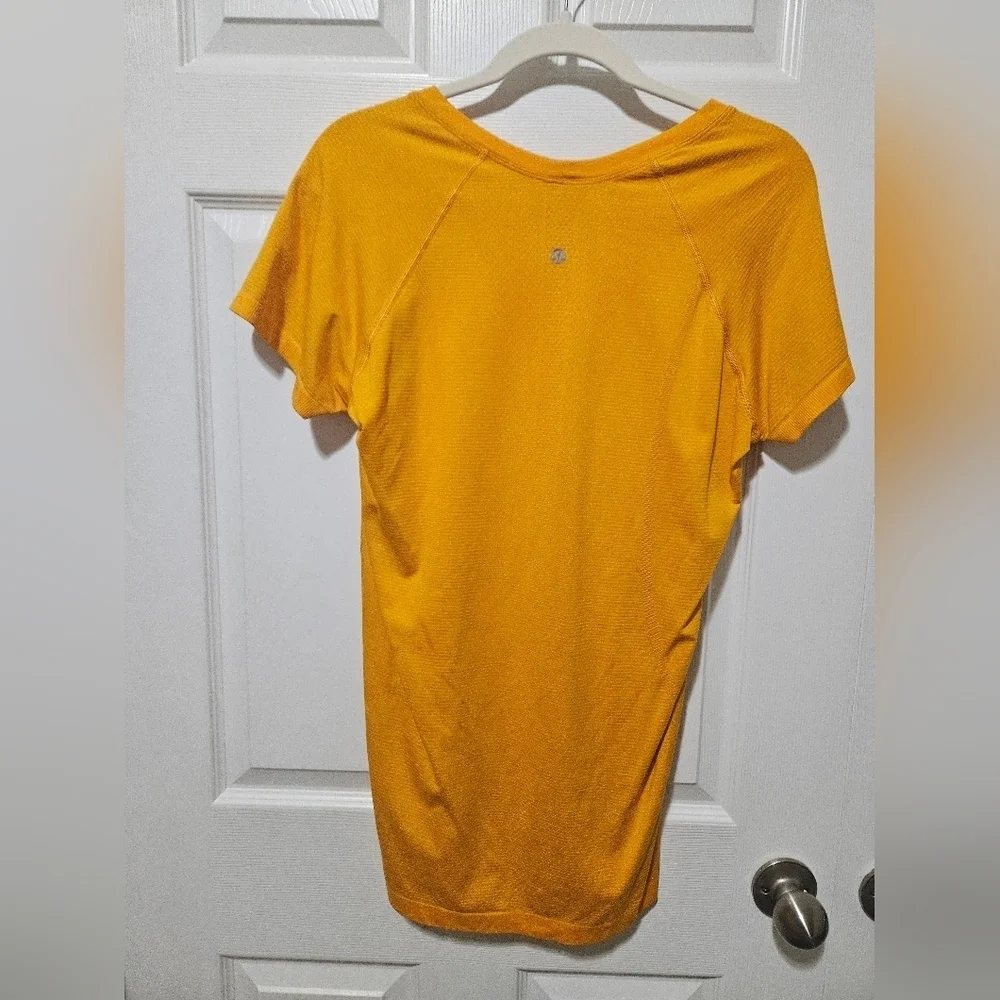 Lululemon Swiftly Tech Short Sleeve 14 Orange